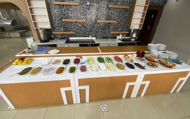 Athena Life Otel