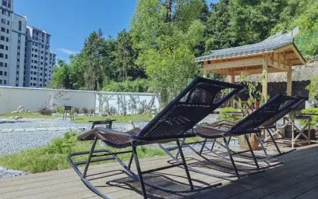 Taining Extraordinary Companion Mountain Residence