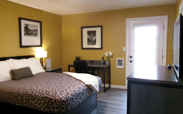 Carmel Wayfarer Inn