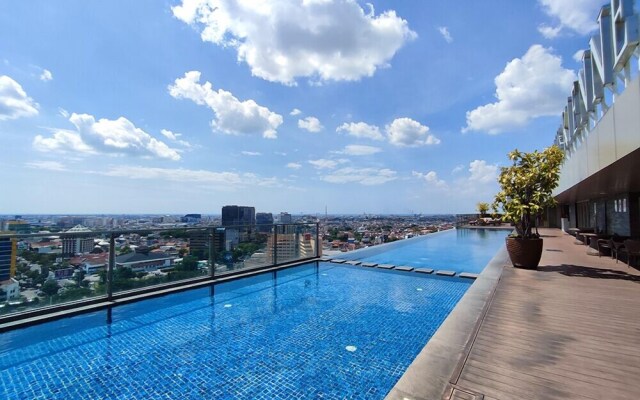 New Furnished Studio Room Apartment At Warhol (W/R) Residences