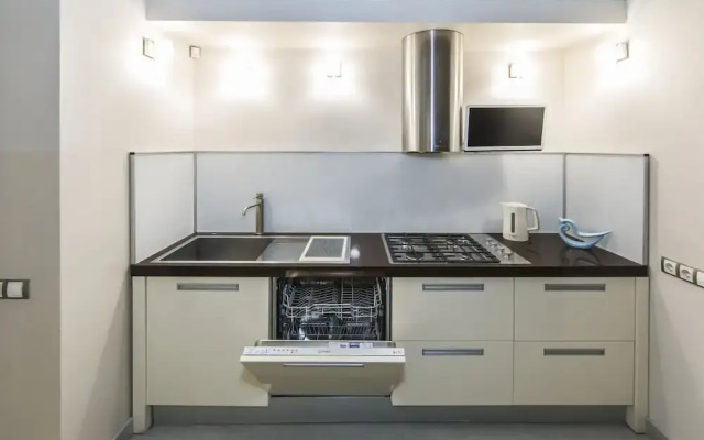 Gorgeous Cozy Apartment at Horodetskogo