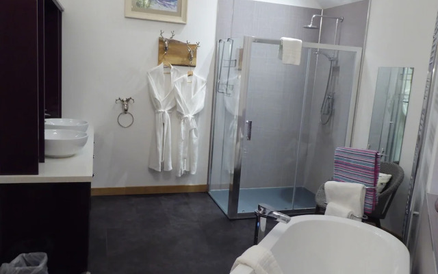 Dalnoid Cottages & Treehouses