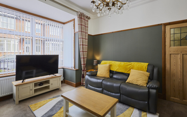 Host Stay Cromwell House