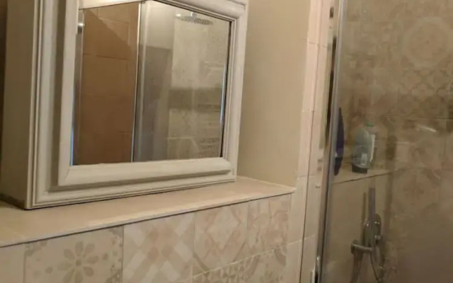 Room in Holiday House - Double Room With Services