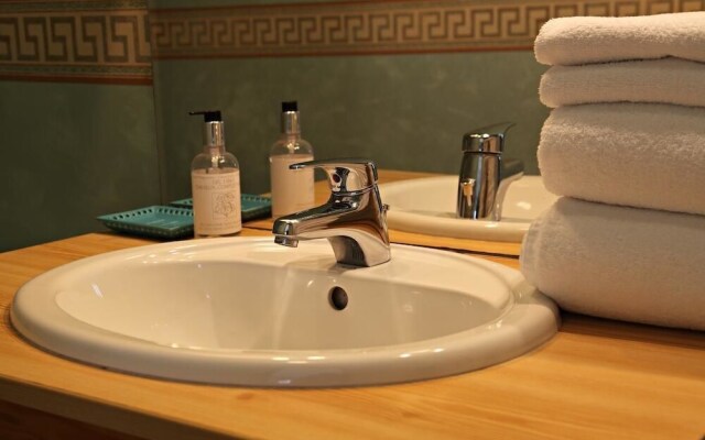 Appart Hotel Avril de la Roche