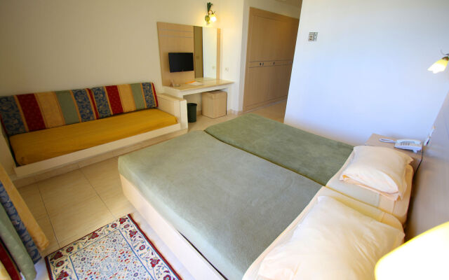 Omar Khayam Resort & Aqua Park