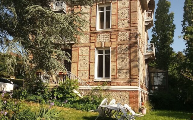 Les Roches