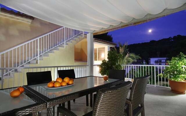 Villa - 4 Bedrooms with Pool and WiFi - 103196