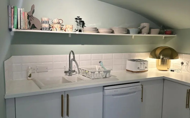 Unique Clifton Apartment on Historic Crescent