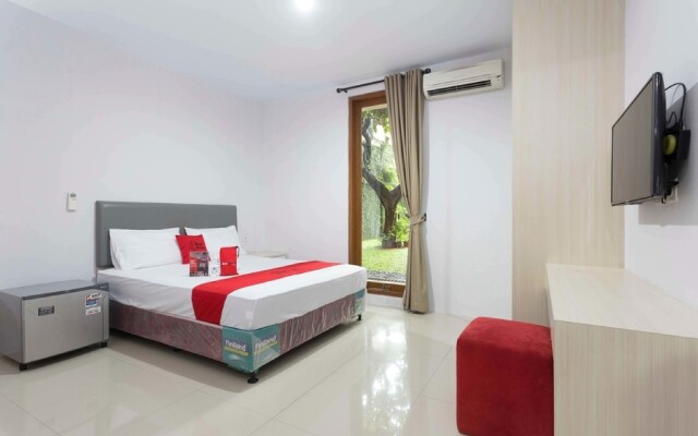 RedDoorz Plus near Cilandak Town Square 2