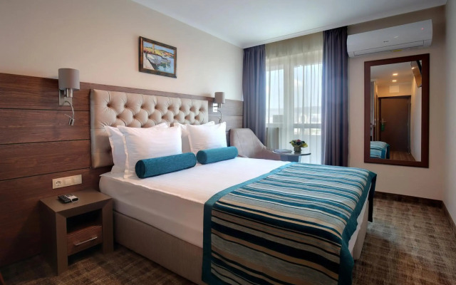 Hotel Cherno More