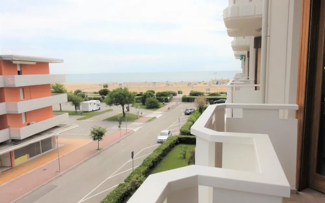 Very Comfortable Seafront Apartment