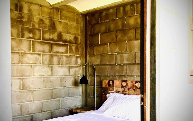 Cálido Cosmos Hotel