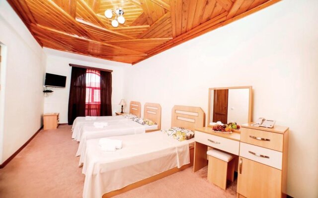 Amrots Hotel
