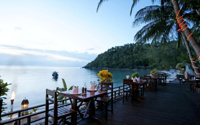 Salad Beach Resort