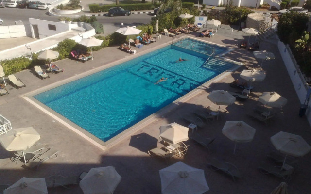 Trizas Apartments