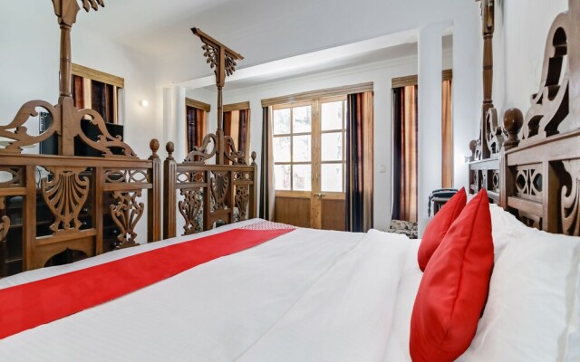 OYO 35498 Shimla British Resort