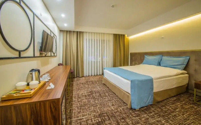 Karadeni̇z Otel