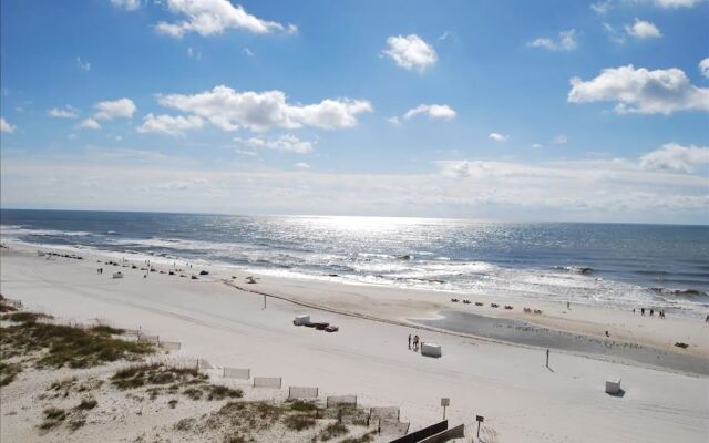 Island Tower 703 by RedAwning