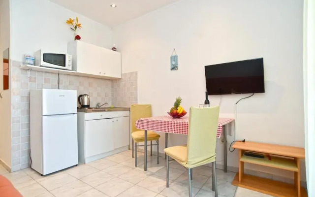 Welcoming Apartment With Shared Pool