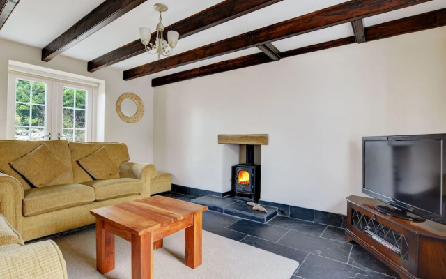 Modern Holiday Home in Lydstep With Fenced Garden