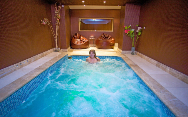 Tilia Hotel
