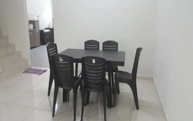 Homestay Ainizie Melaka