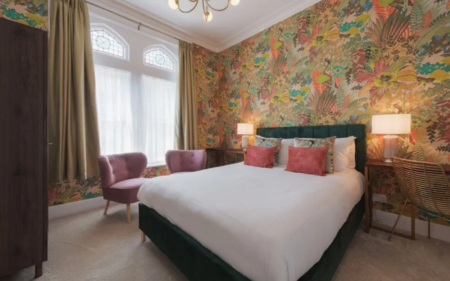Somerset House Hotel & Restaurant