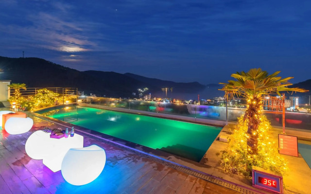 Friemily Pool Villa & Hotel