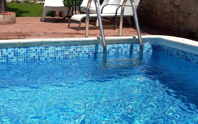 House With 3 Bedrooms in Les Pinedes de L'armengol, With Wonderful Mou