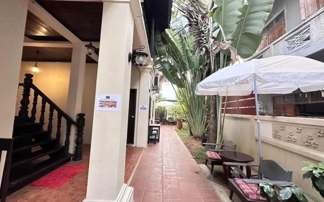 Y Not Lao Villa