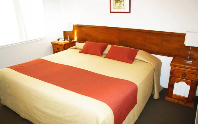 Poinciana Cottages