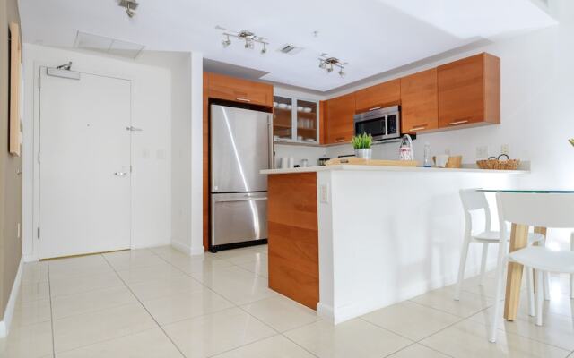 Miami World Rental - Midtown 608