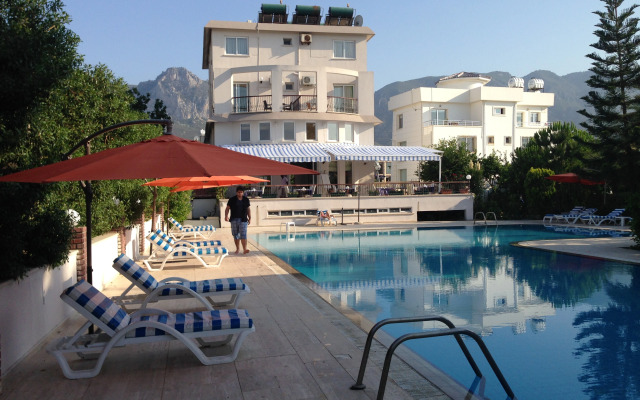 The Prince Inn Hotel & Villas