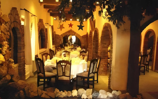 Hotel & Restaurant Bei Baki