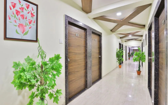 Ratna Palace Hotel