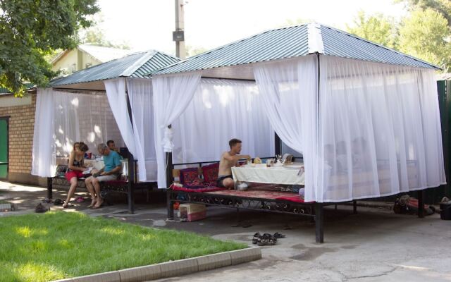 Friends guest house & hostel