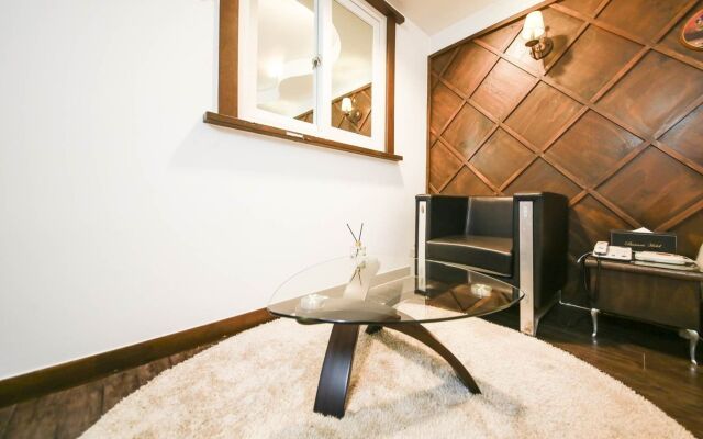 Business Hotel