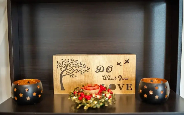 Seaside Family Haven - Avia s Spacious Getaway