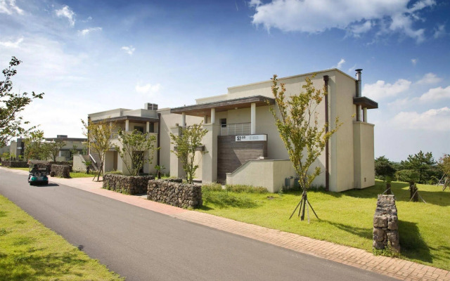 Castlex Golf Villa