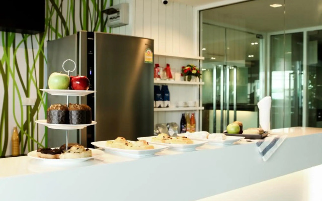Crystal Suites Suvarnabhumi Airport
