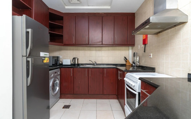 Lux BnB 1BD Discovery Gardens
