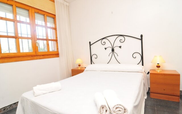 HomeHolidaysRentals Corinne