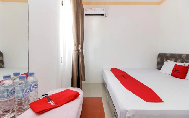 RedDoorz near Sam Ratulangi Airport – Guest Rooms – Manado