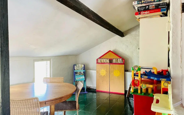 Spacious Farmhouse near Forest in Stramproy