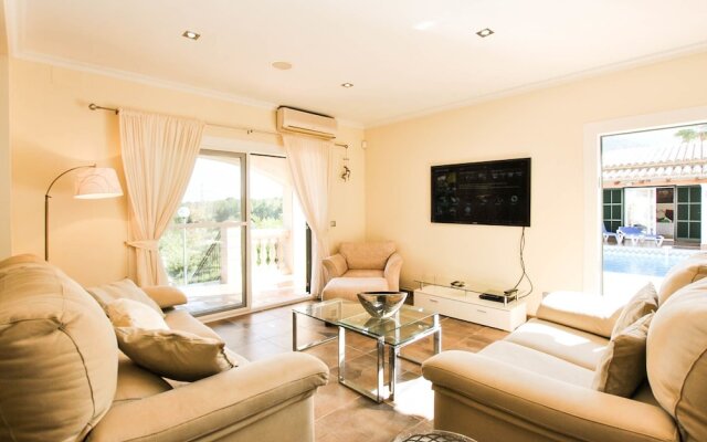 Luxury 10 Person Villa With Private Pool And Sea View Over The Bay Of Pollensa