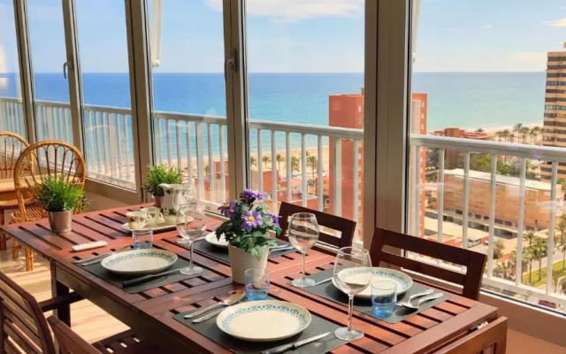 <1 Min Beach, Sea Views, AC, Wifi, Pool, 3xTennis