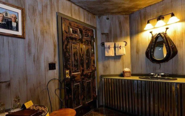 Anniversary Inn - South Temple