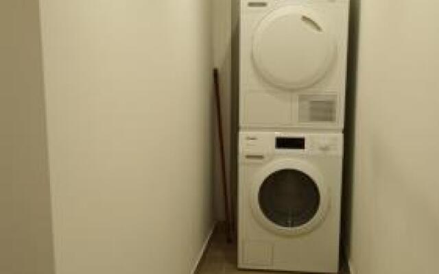 Modern Apt 300Mt From Milano Central Station!