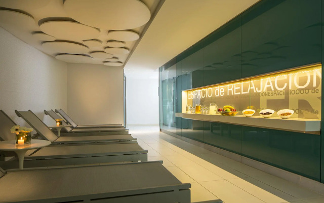 Pullman Rosario City Center Hotel